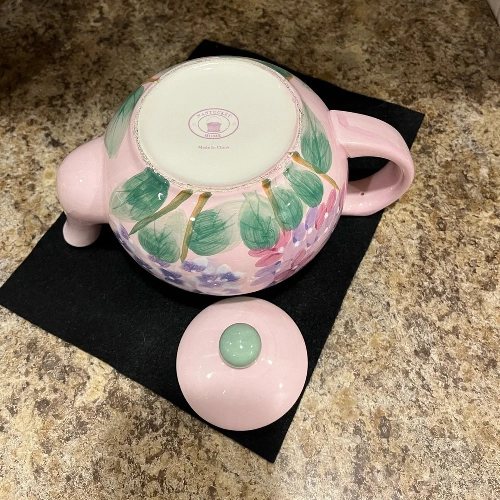 Nantucket Floral Hydrangeas Pink Teapot with Lid 7 Cup